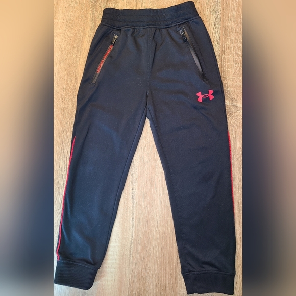 Under Armour Bottoms Boys Size 4 Under Armour Jogging Pants Poshmark